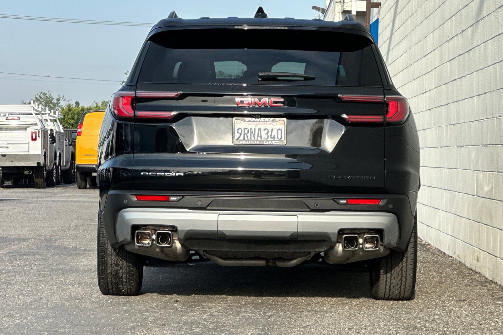 Used 2024 GMC Acadia Elevation w/ Luxury Package image 5