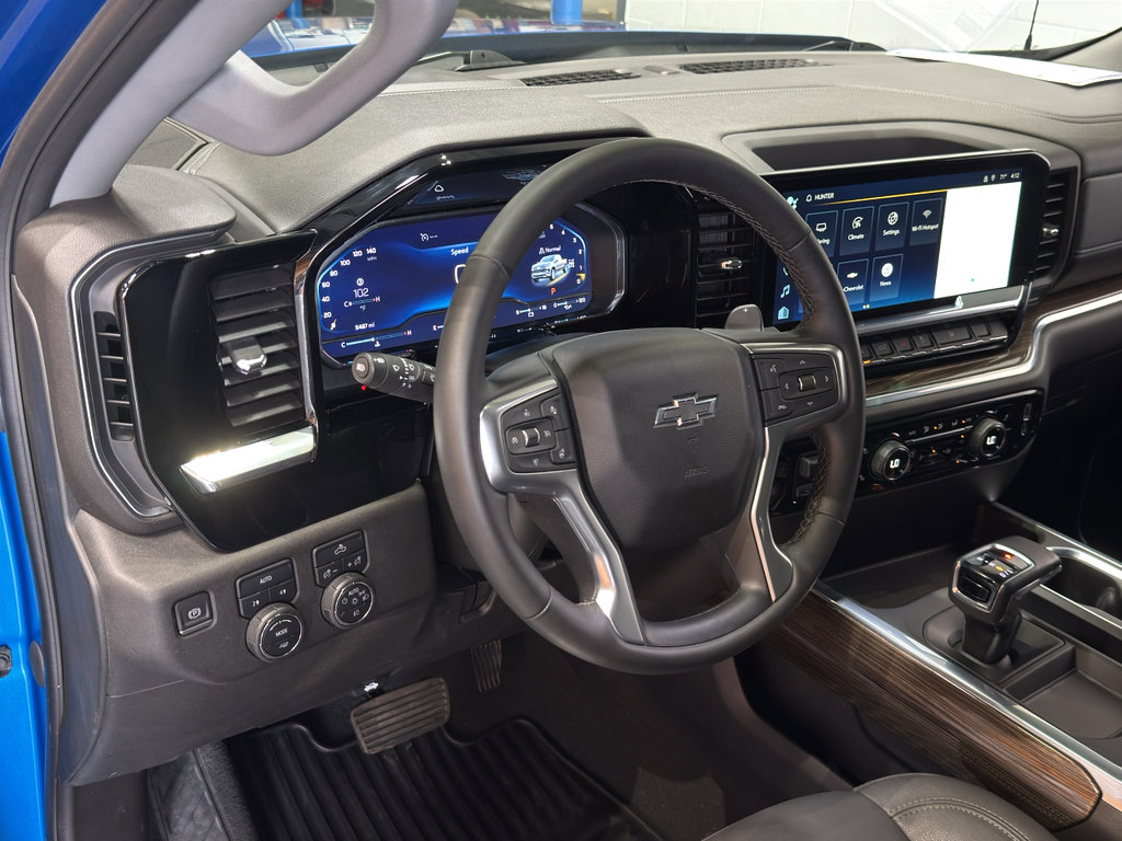 Used 2023 Chevrolet Silverado 1500 RST w/ Convenience Package II AWD/4WD image 18