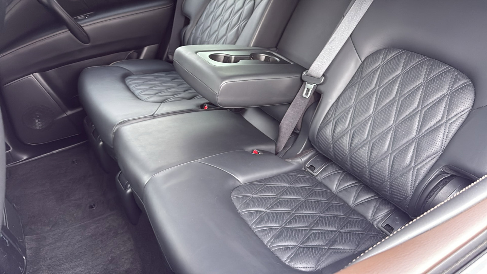 Used 2022 Nissan Armada Platinum image 31