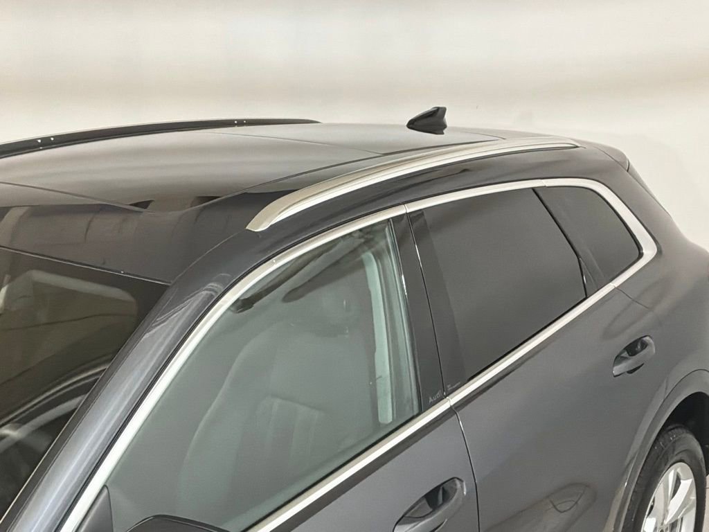 Certified 2025 Audi Q5 Premium w/ Convenience Package image 25