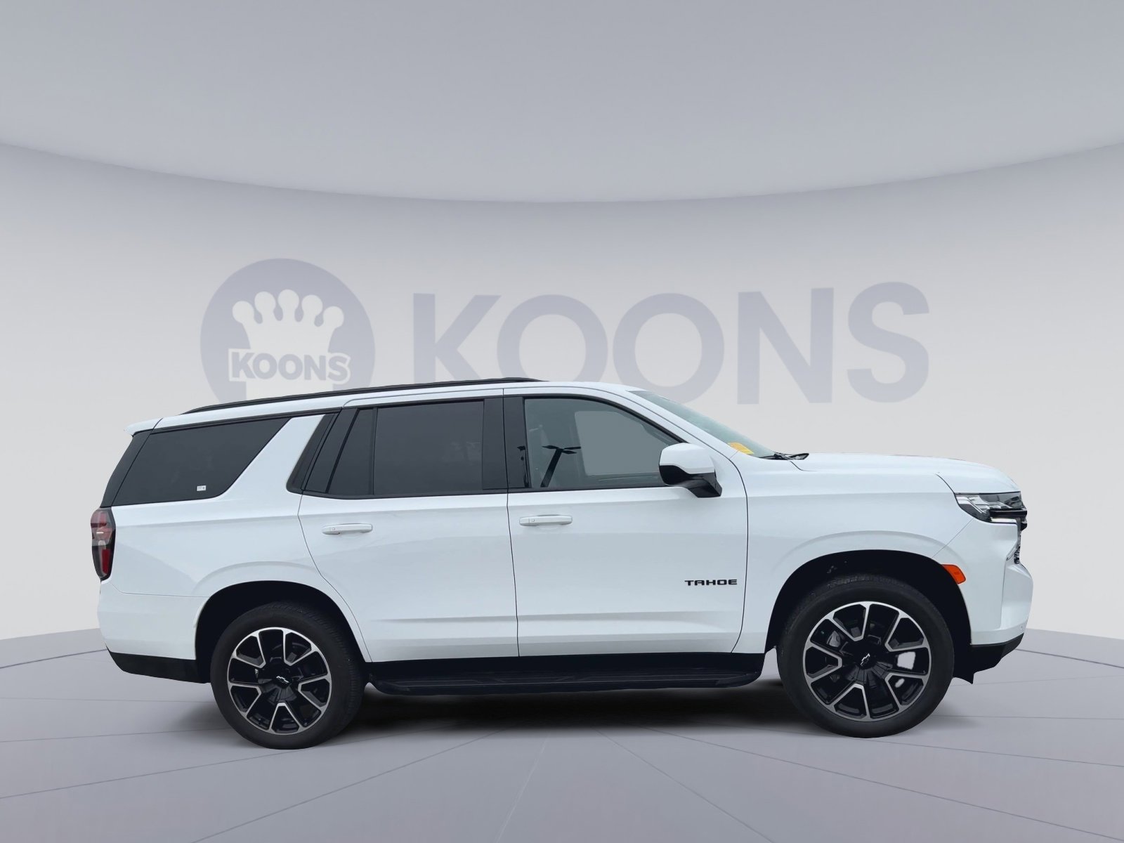 Used 2023 Chevrolet Tahoe RST AWD/4WD image 2