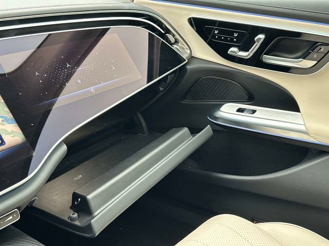 Certified 2024 Mercedes-Benz E 350 4MATIC Sedan image 33