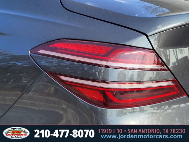 Used 2022 Genesis G70 3.3T image 9
