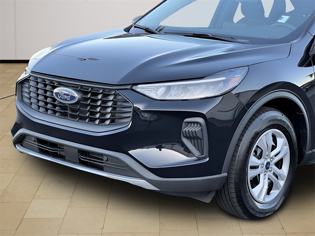 Used 2023 Ford Escape AWD image 30