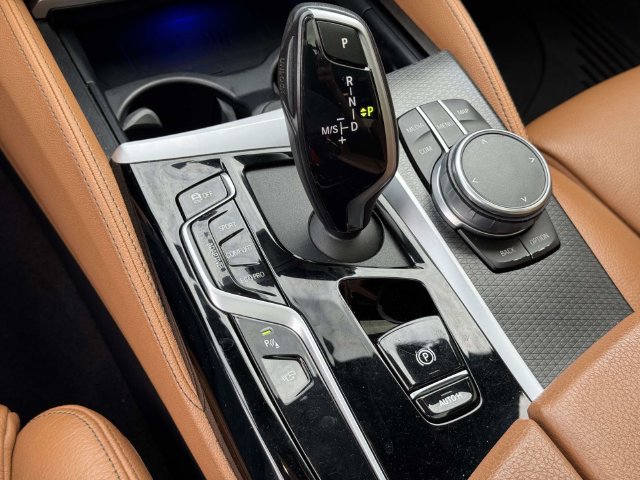 Used 2021 BMW M550i xDrive AWD/4WD image 37