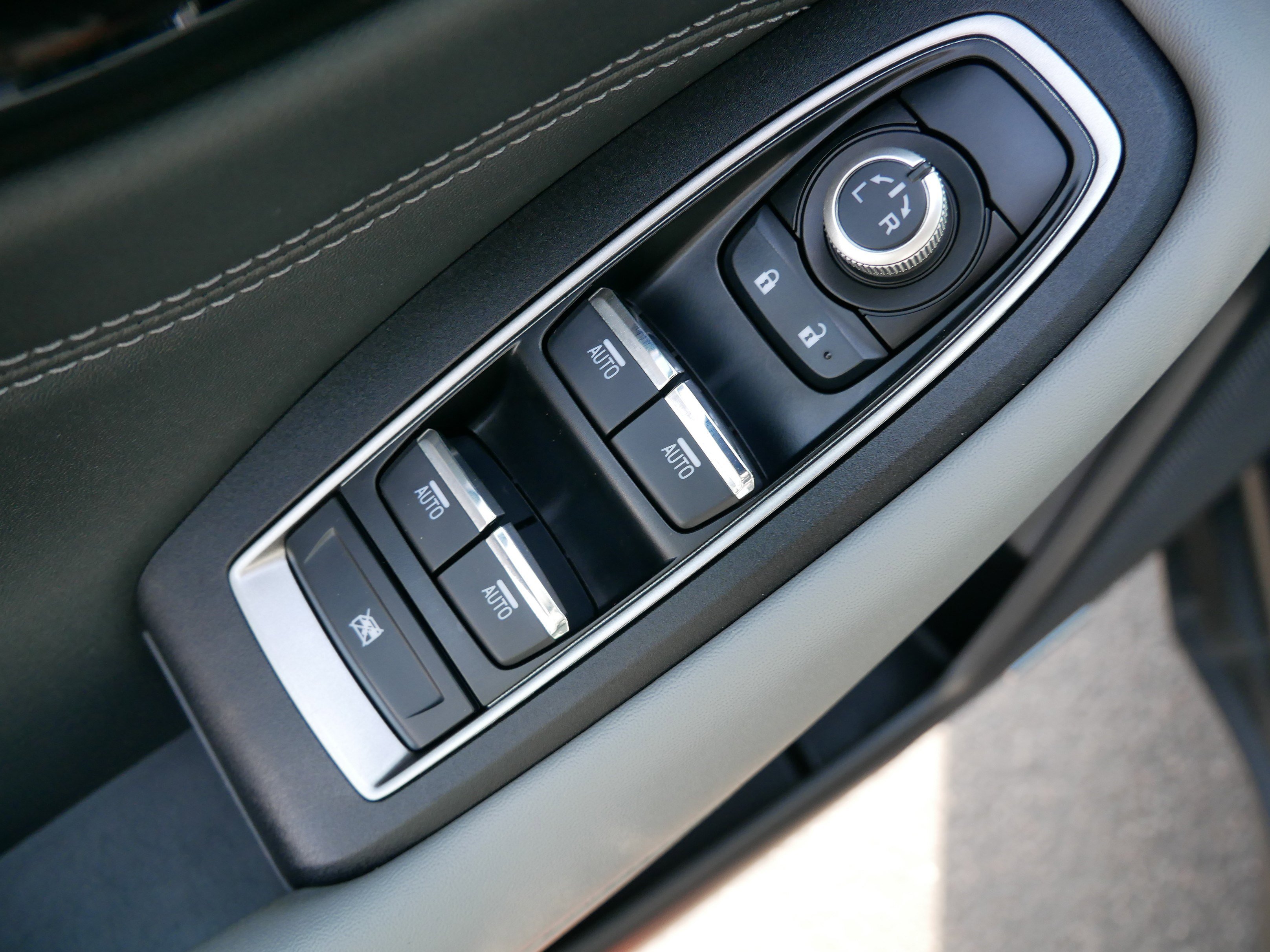 Used 2023 Subaru Outback Limited image 18