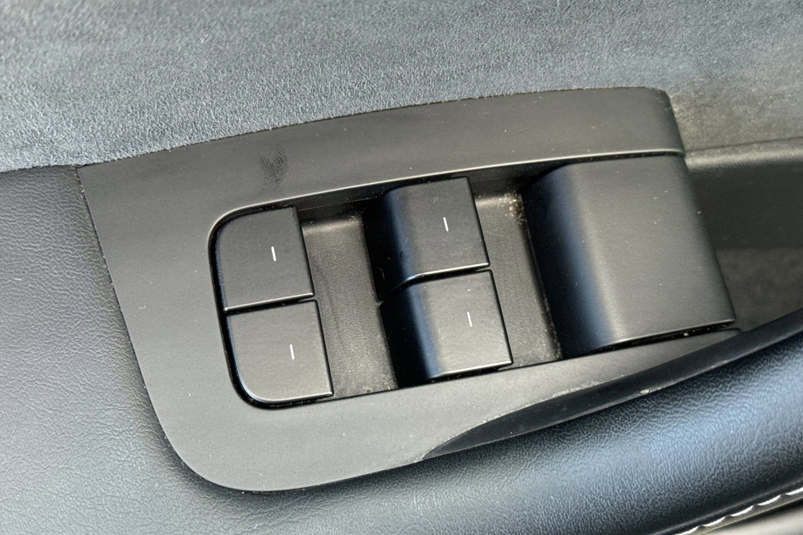 Used 2025 Tesla Model Y Long Range AWD/4WD image 15