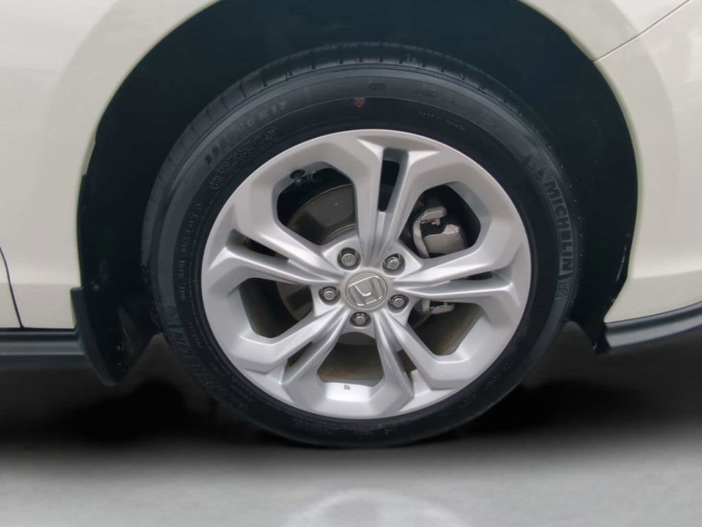 Certified 2025 Honda Accord LX image 24