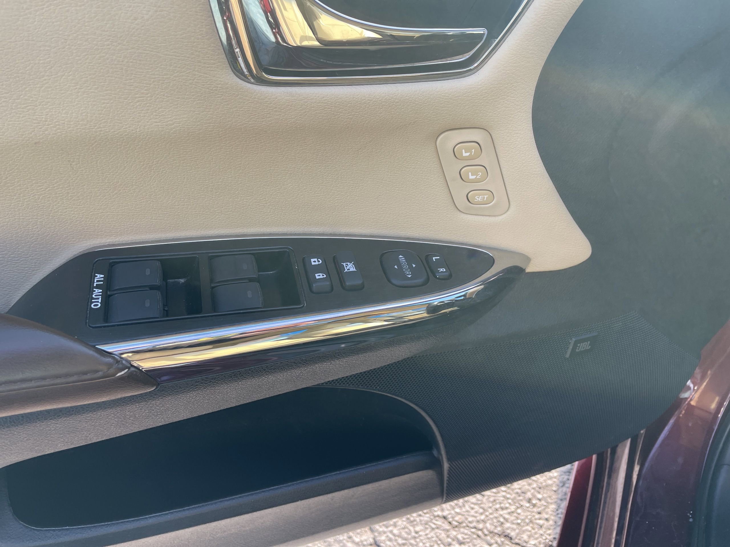 Used 2015 Toyota Avalon Limited image 11