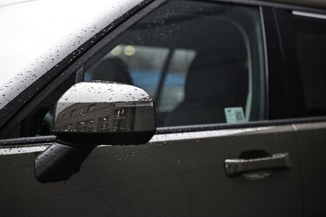 Certified 2025 Hyundai Santa Fe SEL image 12