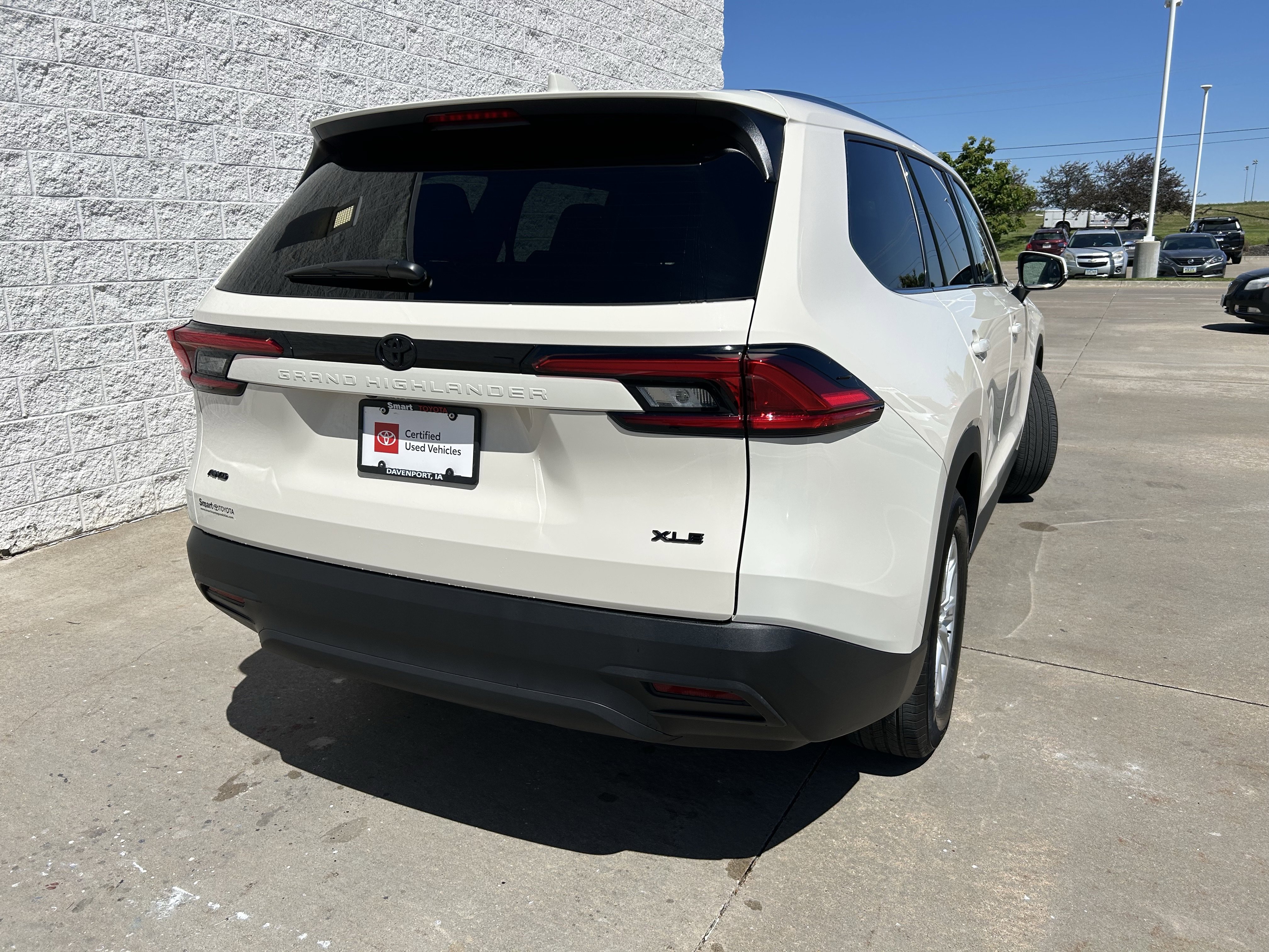 Used 2024 Toyota Grand Highlander AWD image 6