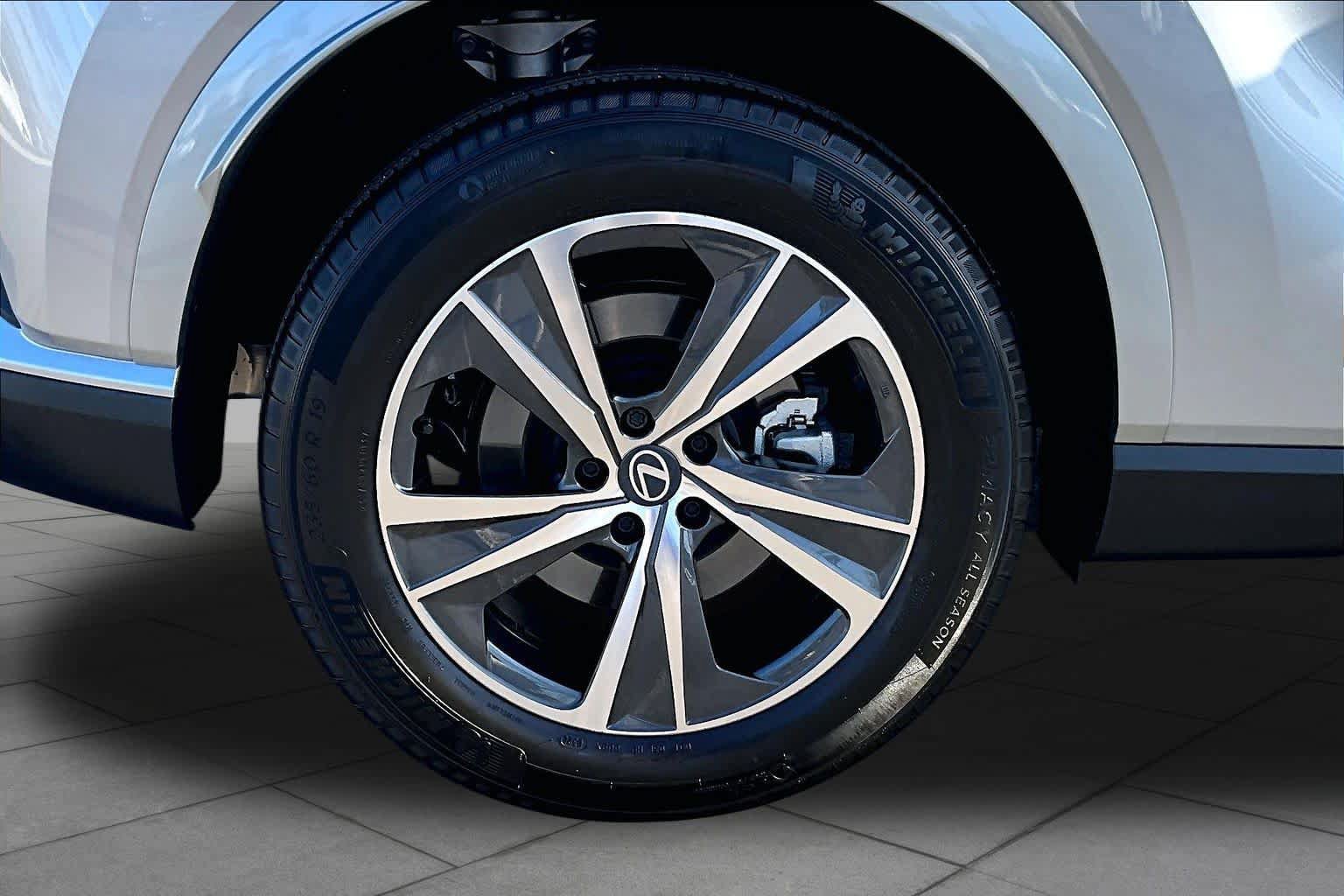 Certified 2026 Lexus RX 350 Premium w/ Convenience Package FWD image 10