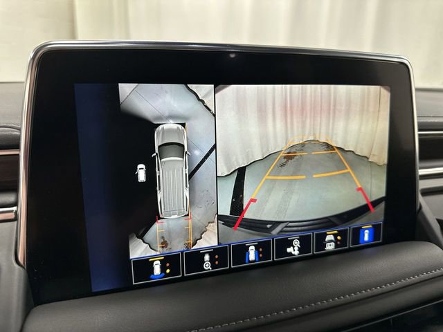 Used 2024 Chevrolet Suburban Z71 w/ Luxury Package AWD/4WD image 13
