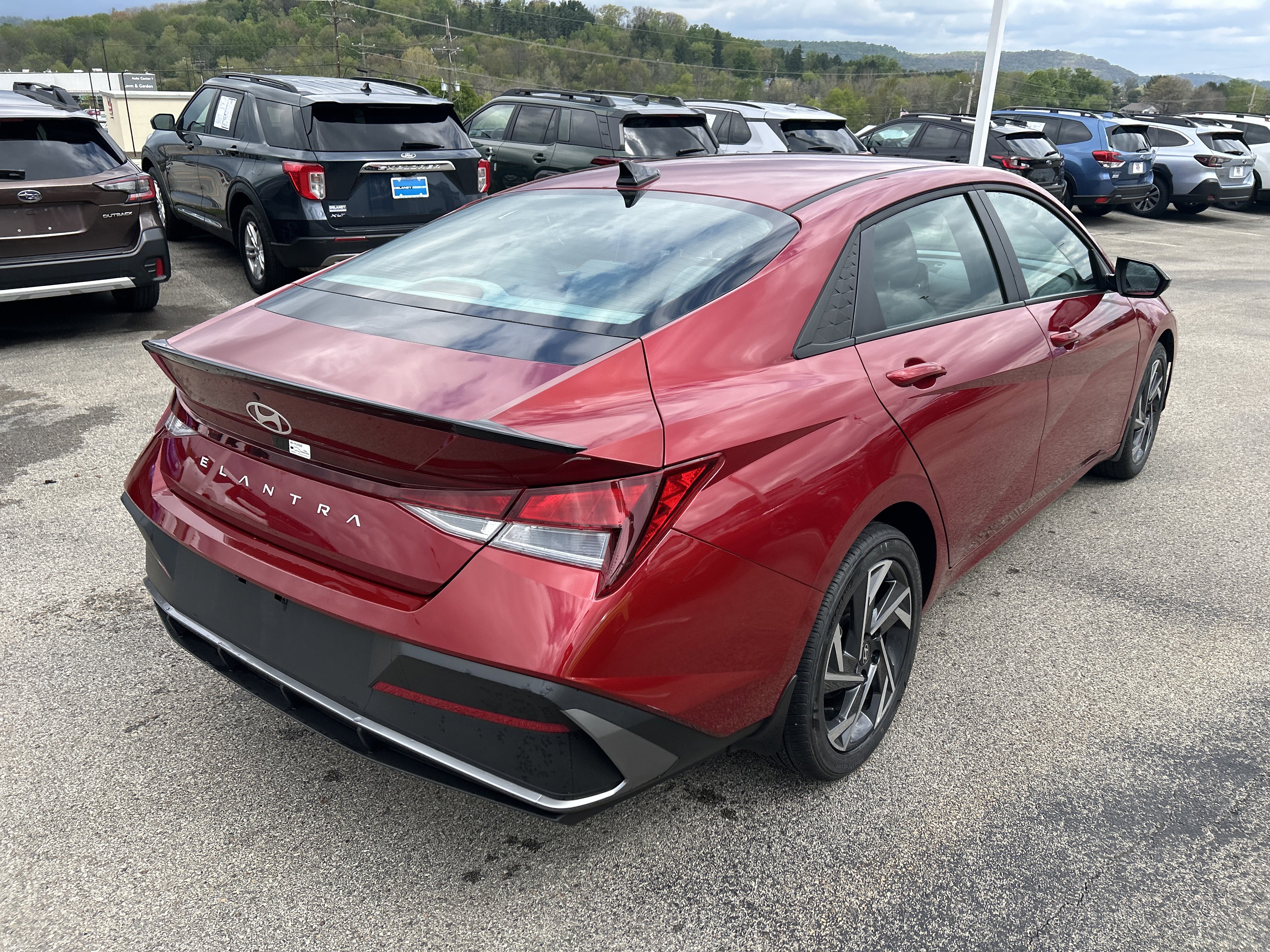 Used 2025 Hyundai Elantra Sport FWD image 8