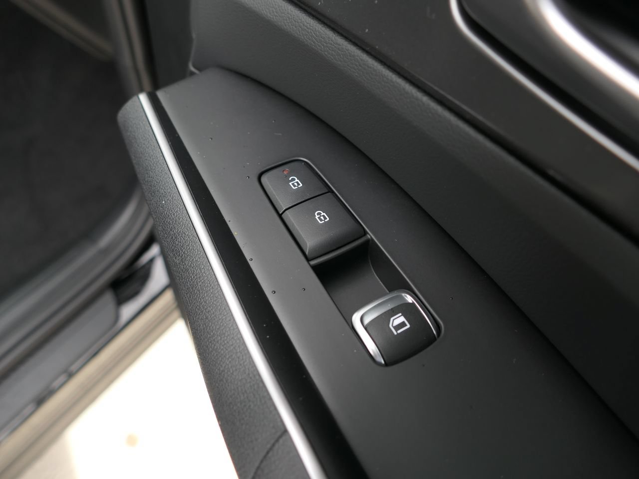 New 2026 Kia Sorento S FWD image 25