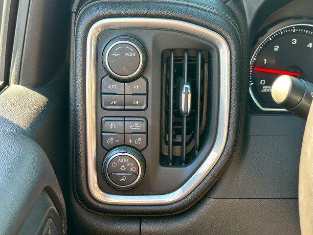 Used 2021 Chevrolet Silverado 2500 LTZ w/ LTZ Convenience Package AWD/4WD image 38