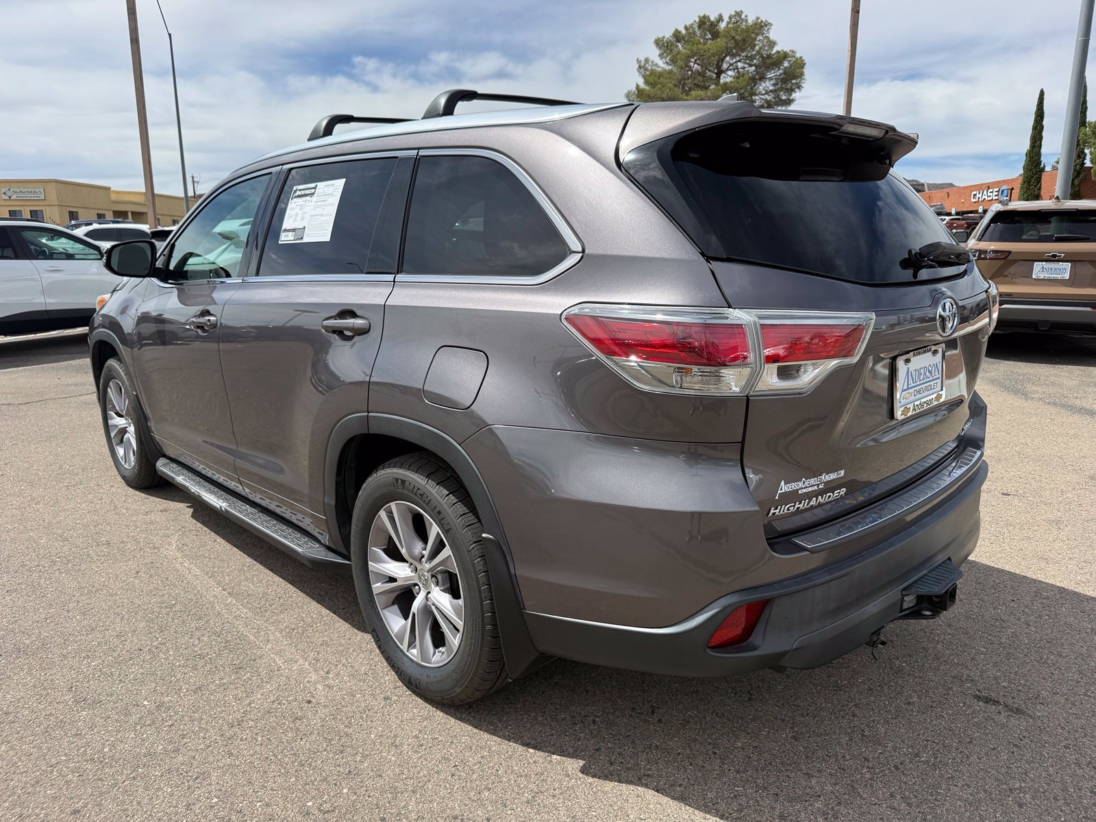 Used 2014 Toyota Highlander XLE AWD/4WD image 10