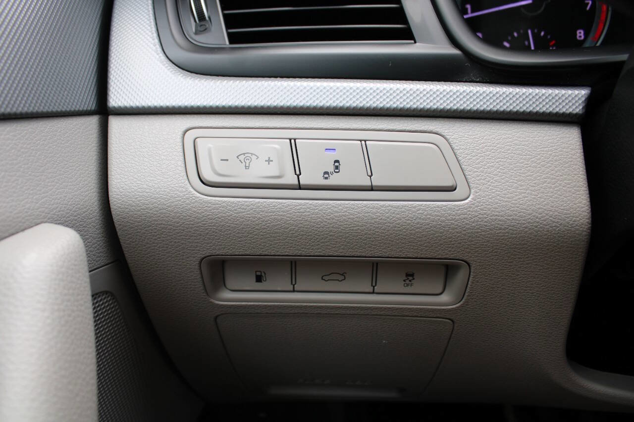 Used 2018 Hyundai Sonata SEL image 40