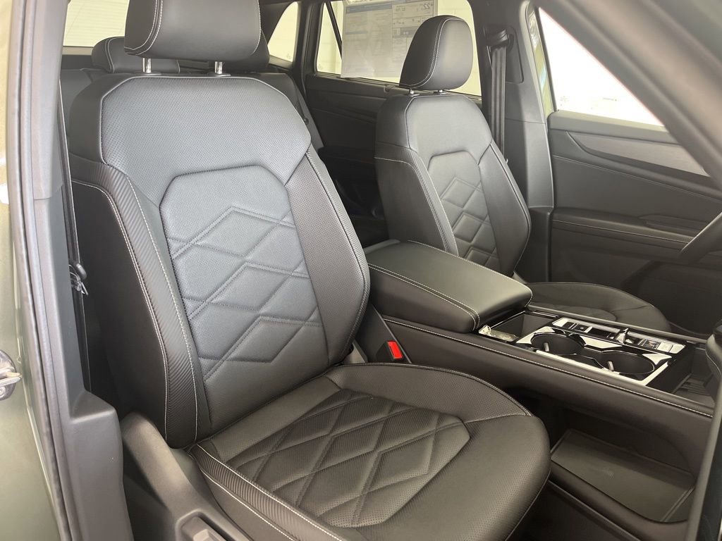 New 2026 Volkswagen Atlas Cross Sport SE AWD/4WD image 43