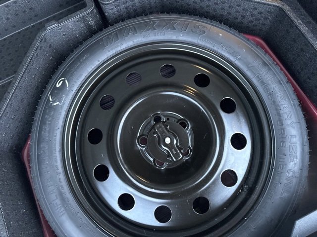 Used 2024 Ford Edge SEL w/ Sport Appearance Package image 16