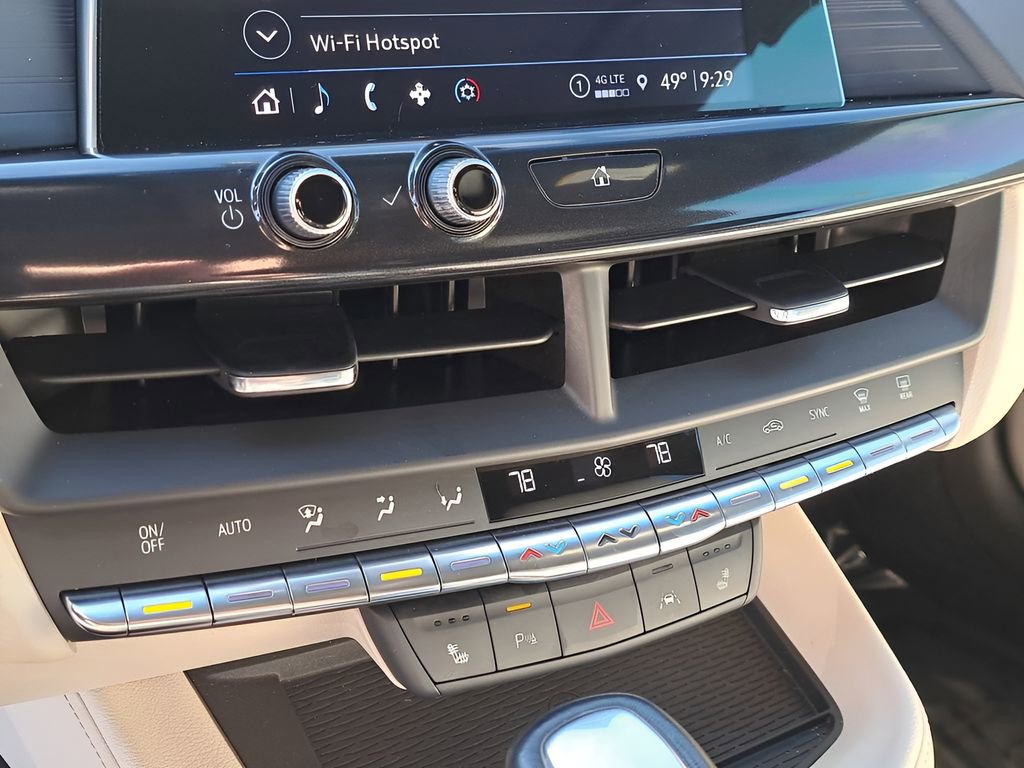 Used 2023 Cadillac CT4 Luxury w/ Cold Weather Package image 23