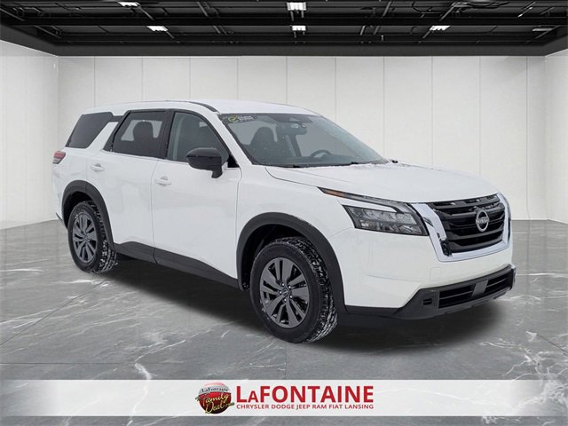 Used 2024 Nissan Pathfinder S image 7
