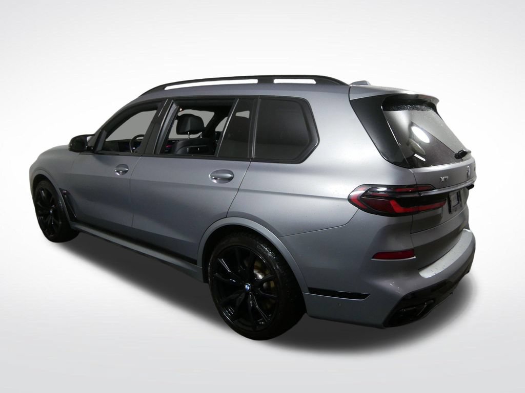 Used 2024 BMW X7 M60i AWD/4WD image 9