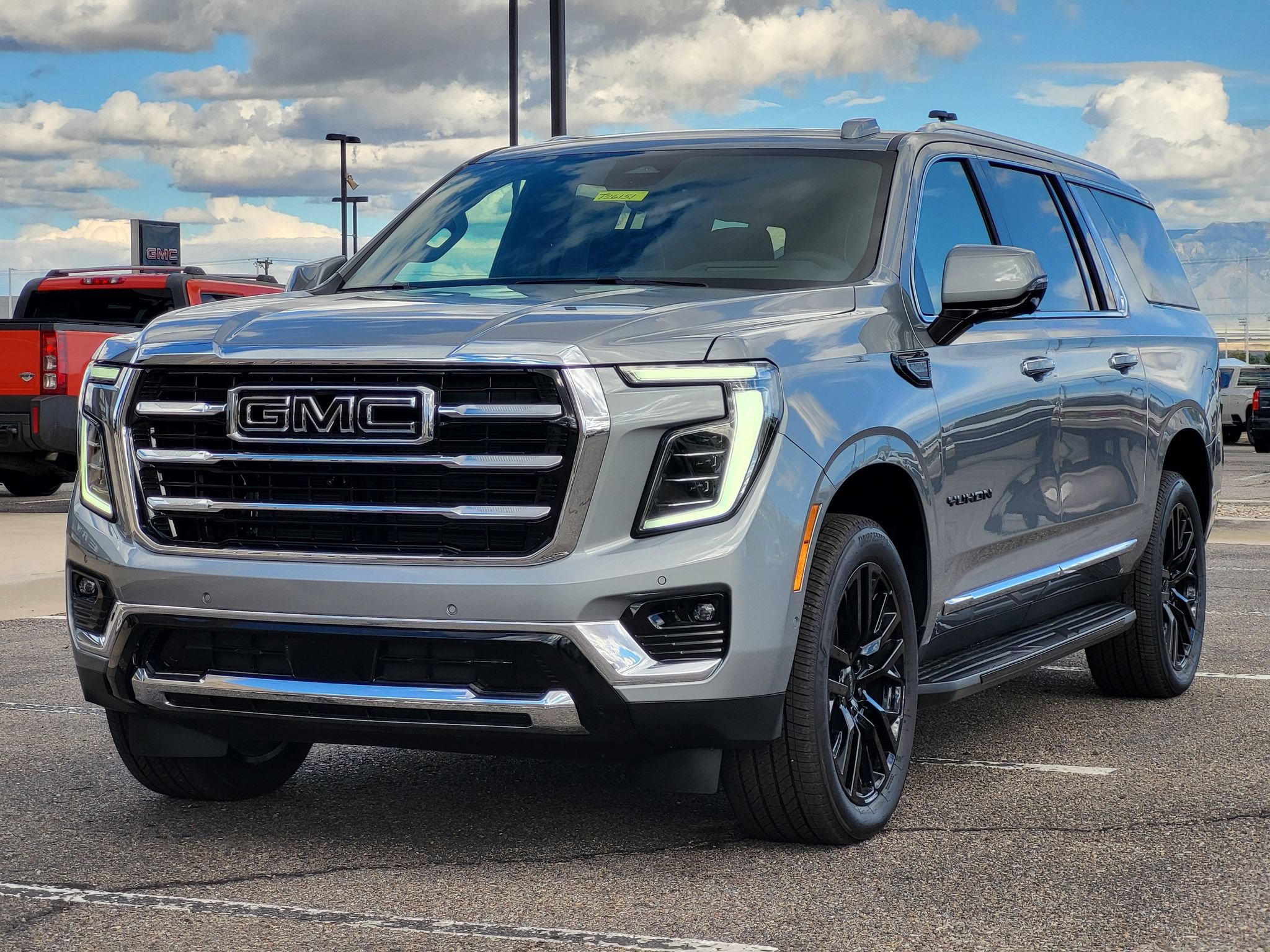 New 2026 GMC Yukon XL Elevation w/ Elevation Premium Package AWD/4WD image 4