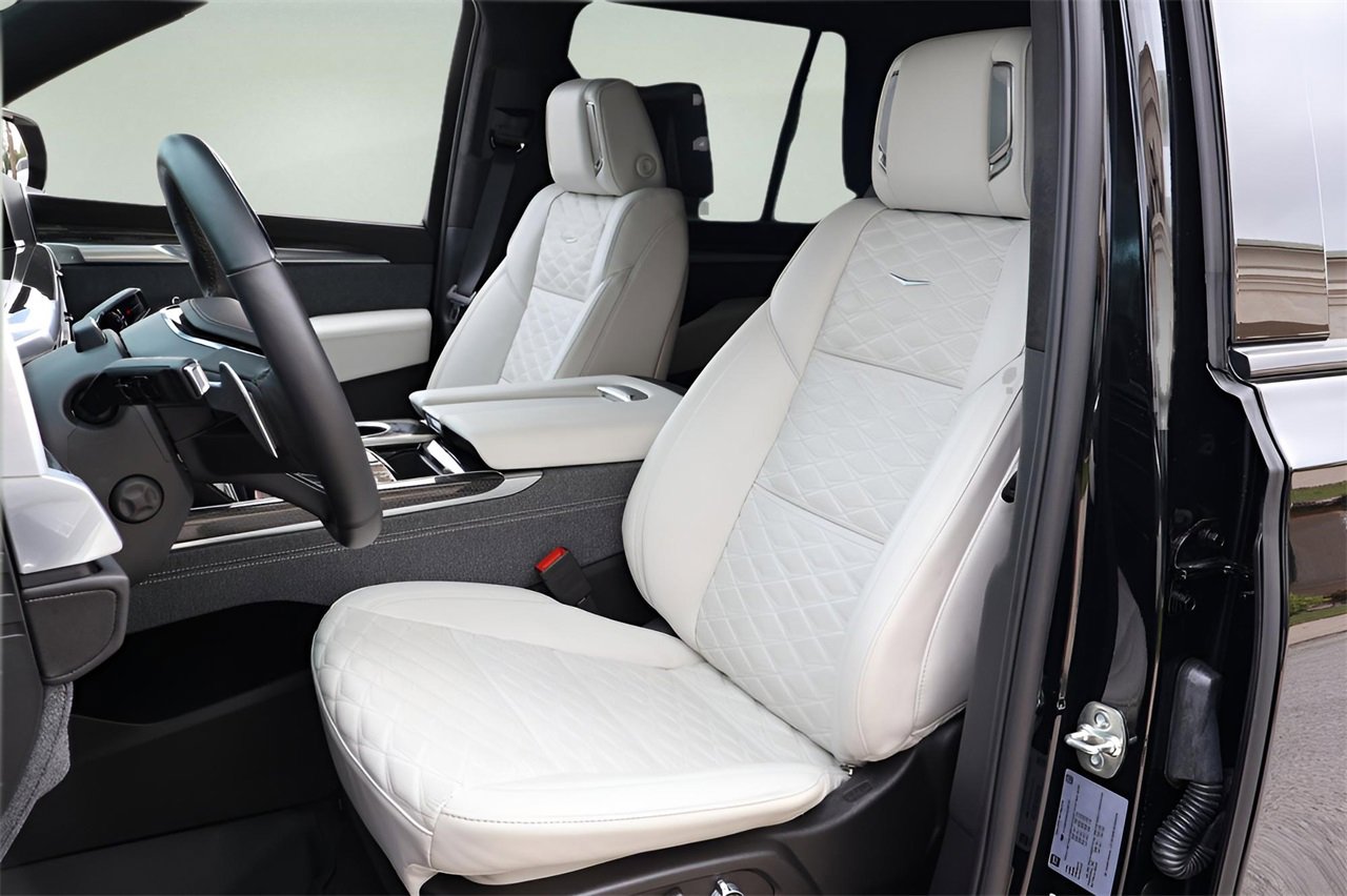 Certified 2025 Cadillac Escalade V w/ LPO, Floor Liner Package image 16