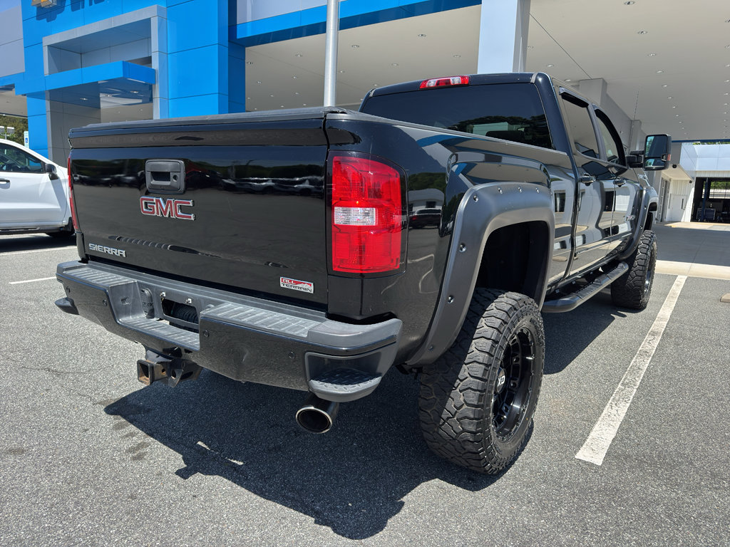 Used 2018 GMC Sierra 2500 SLT w/ All Terrain HD Package AWD/4WD image 4