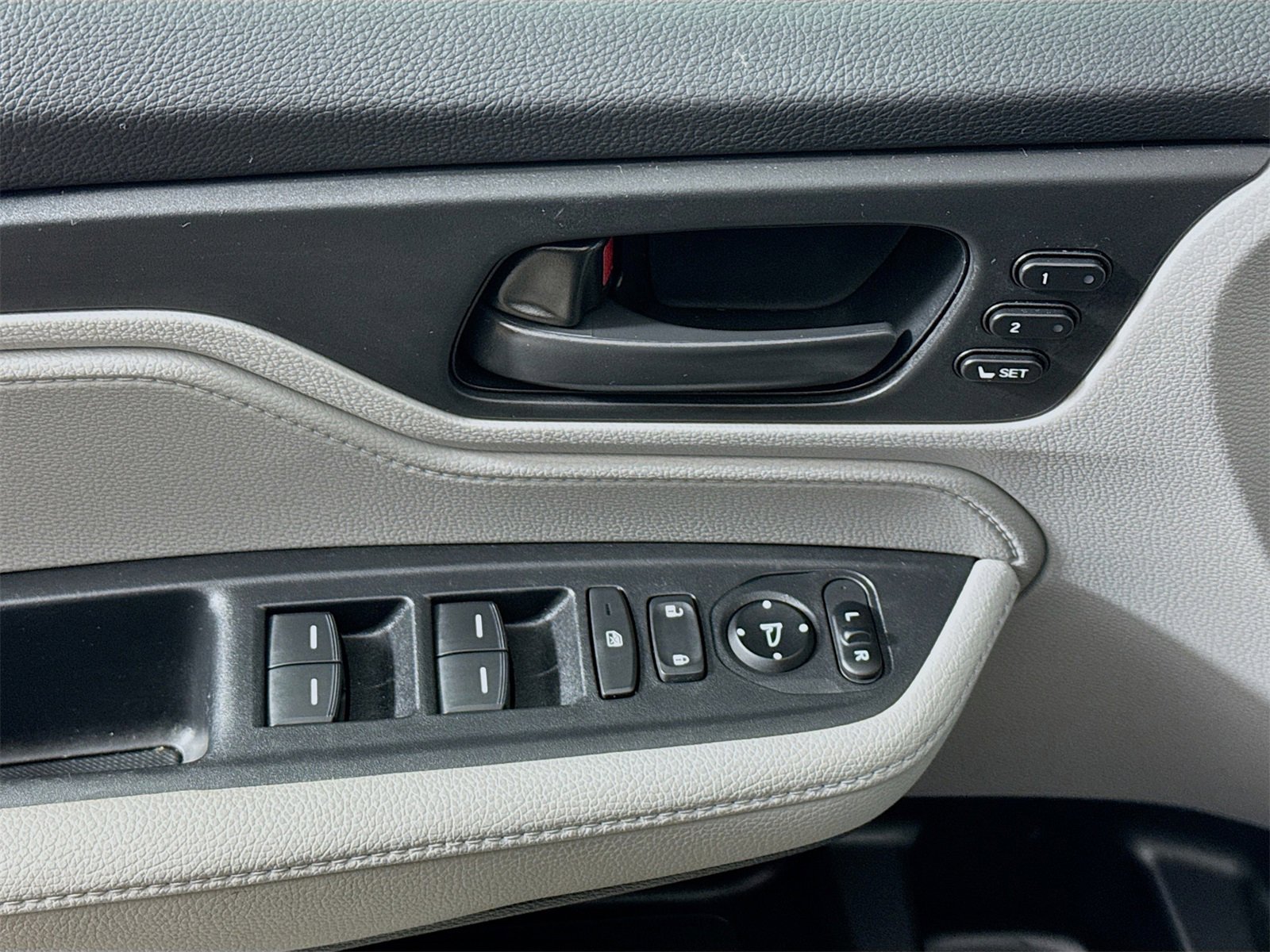 Used 2024 Honda Odyssey EX-L image 14