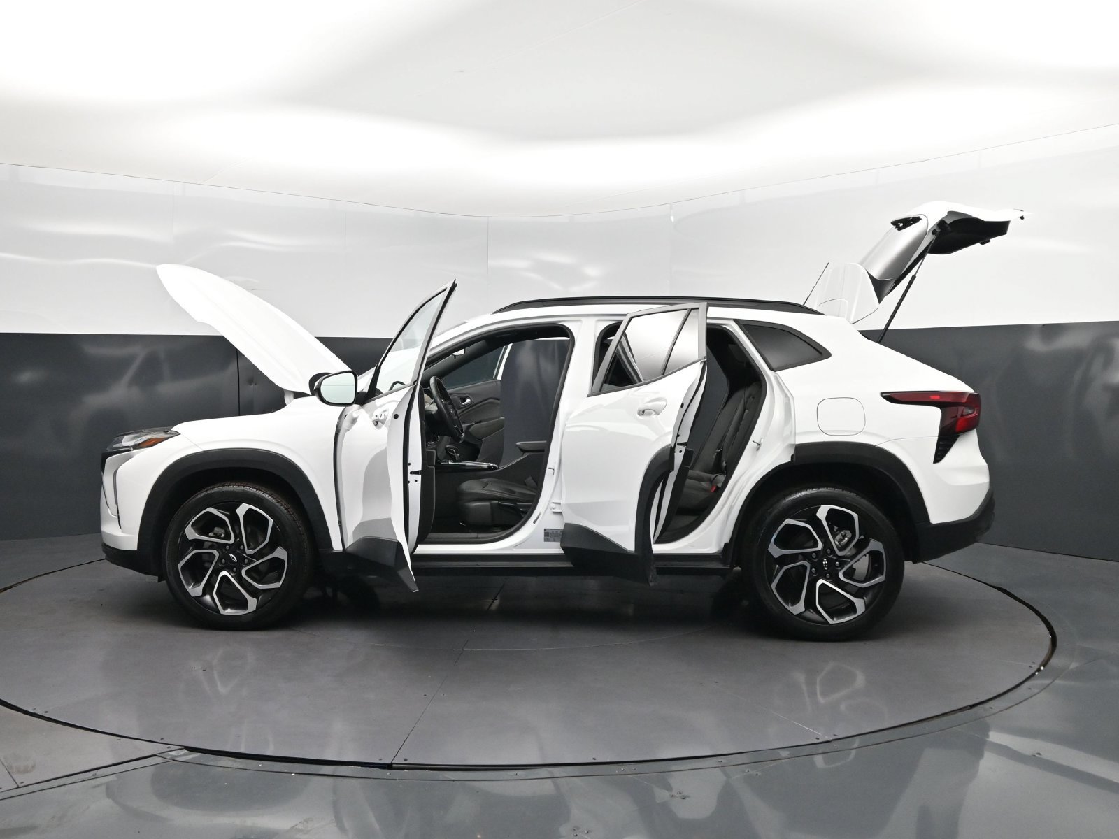 Certified 2024 Chevrolet Trax RS FWD image 46