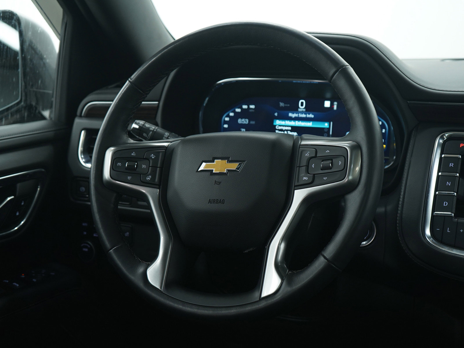 Used 2022 Chevrolet Suburban LT w/ Luxury Package AWD/4WD image 20