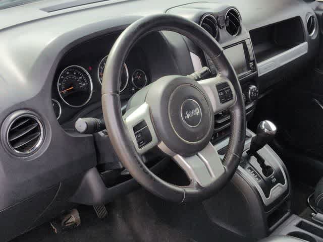 Used 2017 Jeep Compass Latitude AWD/4WD image 10