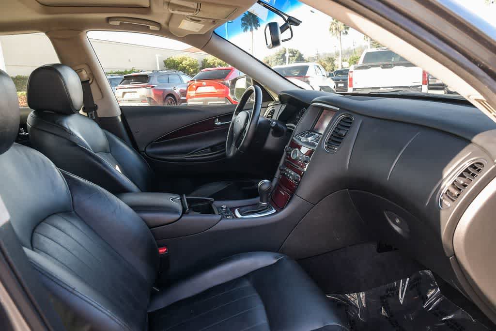 Used 2017 INFINITI QX50 2WD w/ Premium Plus Package image 15