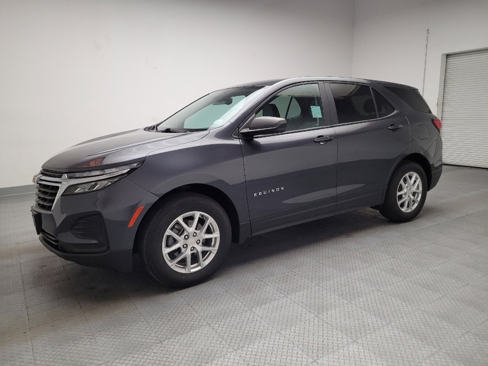 Used 2022 Chevrolet Equinox LS w/ LS Convenience Package image 2