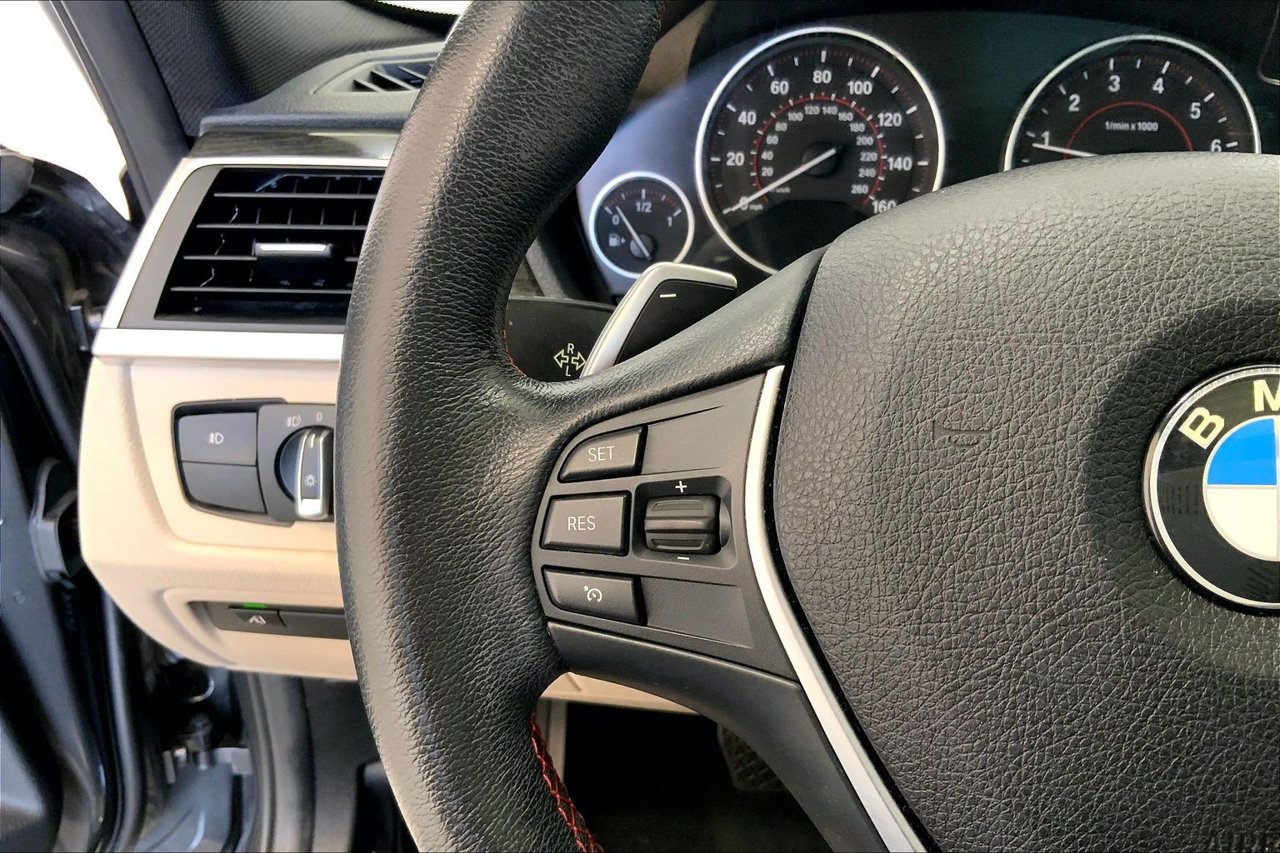 Used 2018 BMW 330i Sedan RWD image 21