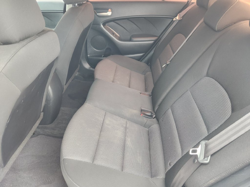 Used 2017 Kia Forte LX FWD image 20