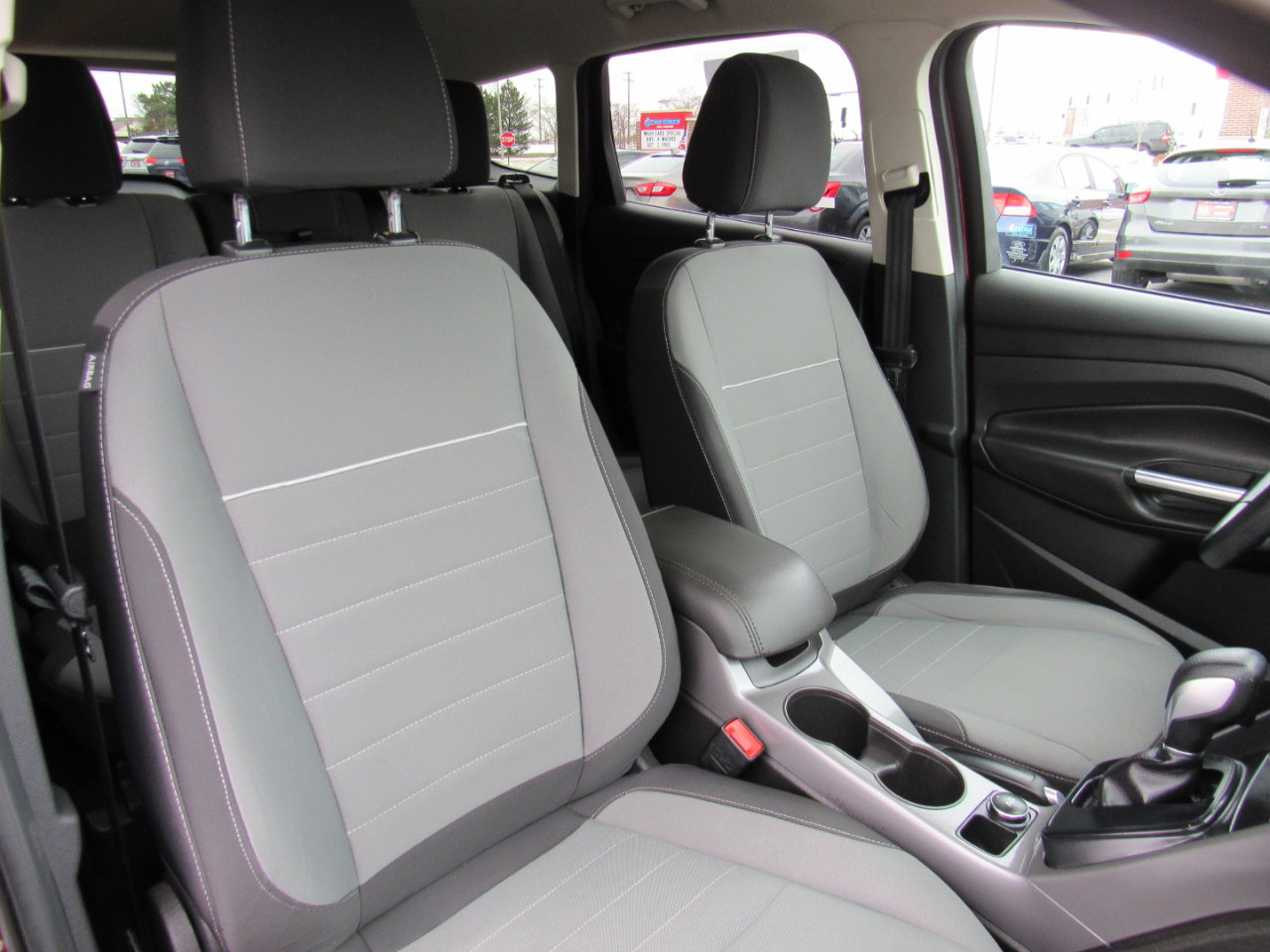 Used 2015 Ford Escape SE image 32