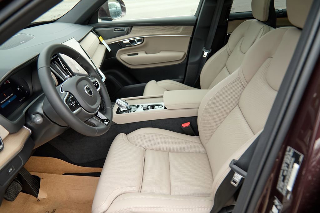 New 2026 Volvo XC90 B6 Ultra w/ Protection Package image 17