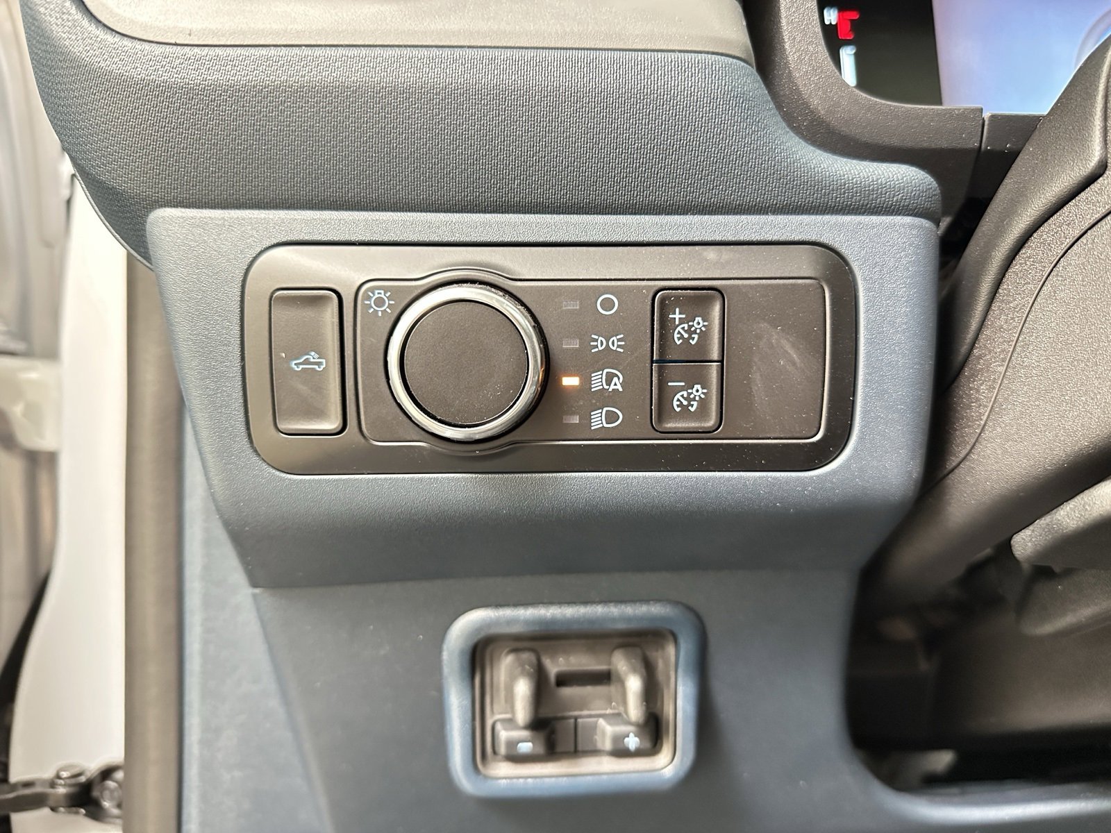 New 2025 Ford Maverick XLT w/ XLT Luxury Package image 13