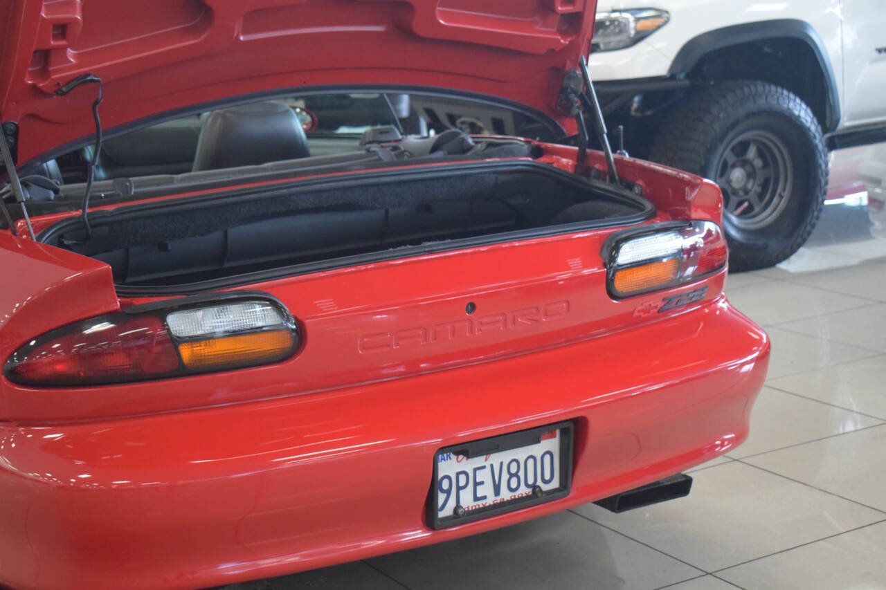 Used 2002 Chevrolet Camaro Z28 RWD image 28