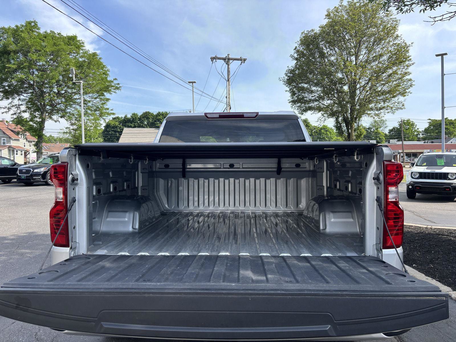Certified 2022 Chevrolet Silverado 1500 Custom AWD/4WD image 9