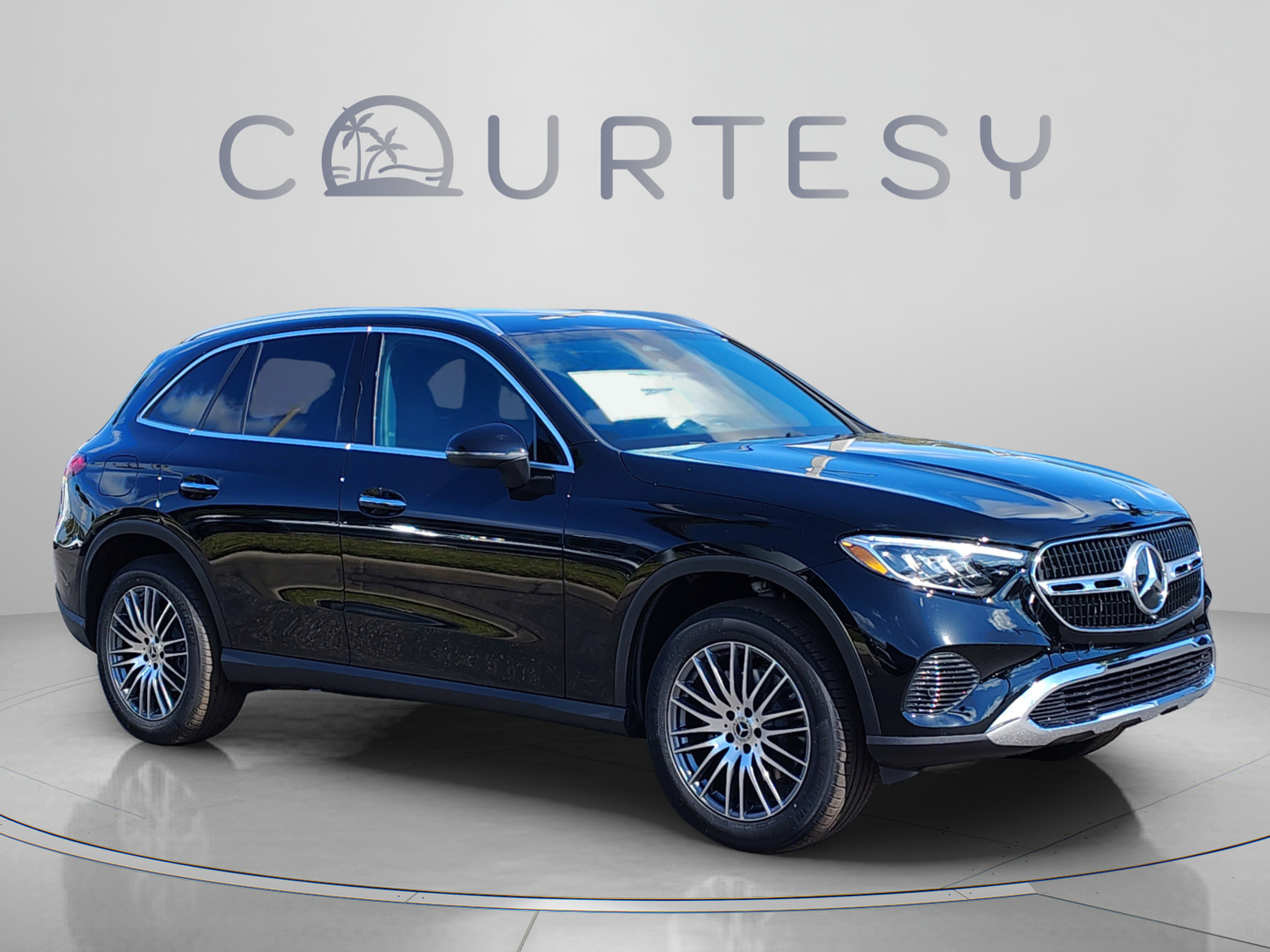 Certified 2026 Mercedes-Benz GLC 300 image 5