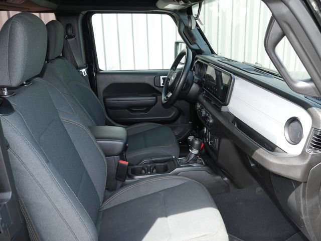 Used 2025 Jeep Wrangler Sport AWD/4WD image 23
