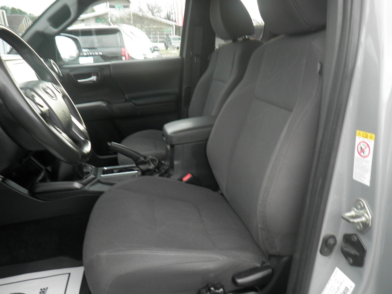 Used 2018 Toyota Tacoma TRD Sport image 16