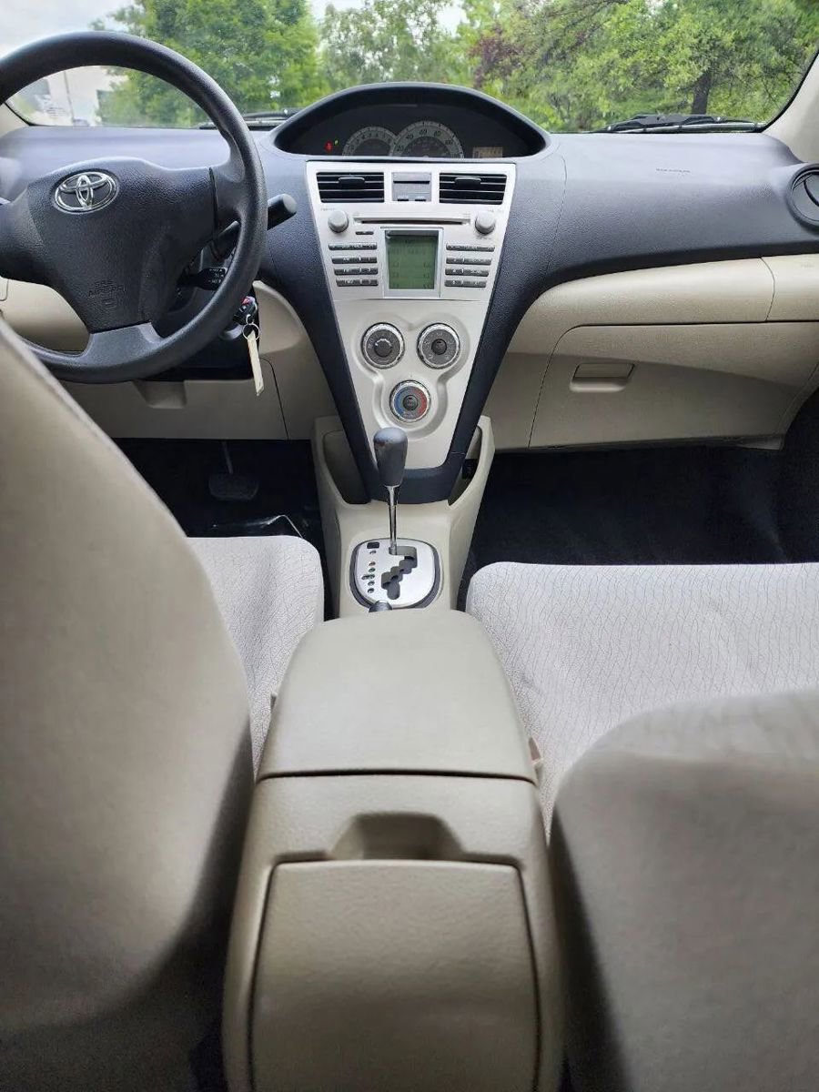 Used 2007 Toyota Yaris S image 15