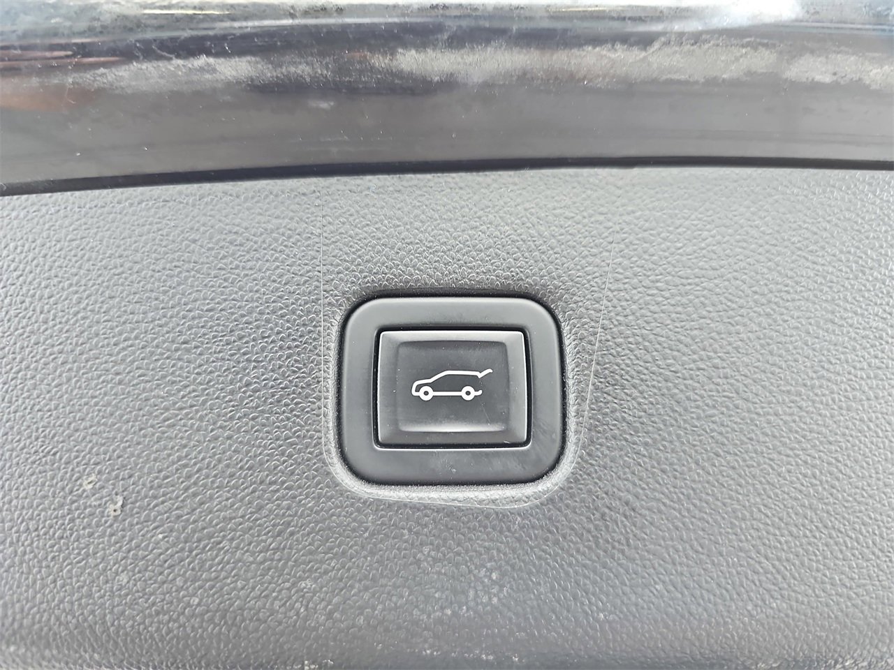 Certified 2023 Chevrolet Blazer LT w/ Convenience Package image 16