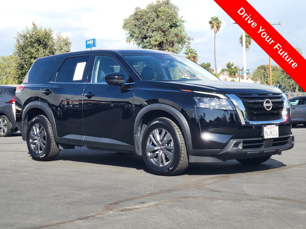 Used 2025 Nissan Pathfinder S AWD/4WD image 33