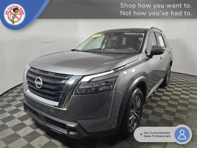 Used 2024 Nissan Pathfinder SV